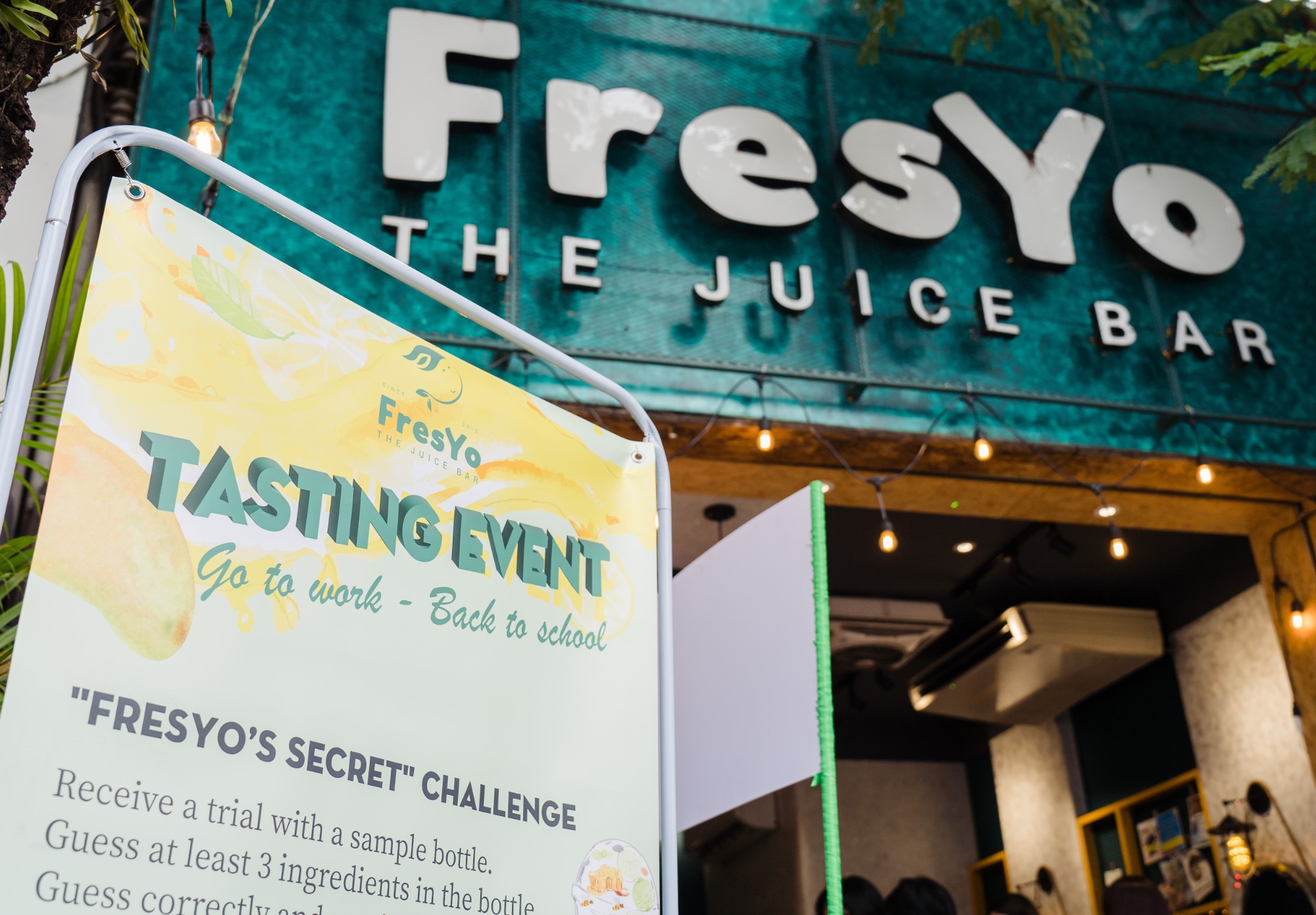 The event "Fresyo Smoothie Tasting" welcomes "Go 2 Work, Back 2 School."